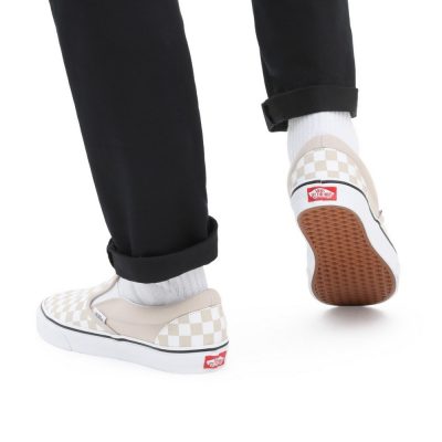 Vans Ua Classic Slip-On Unisex Cipő Color Theory Checkboard French Oak - Image 6